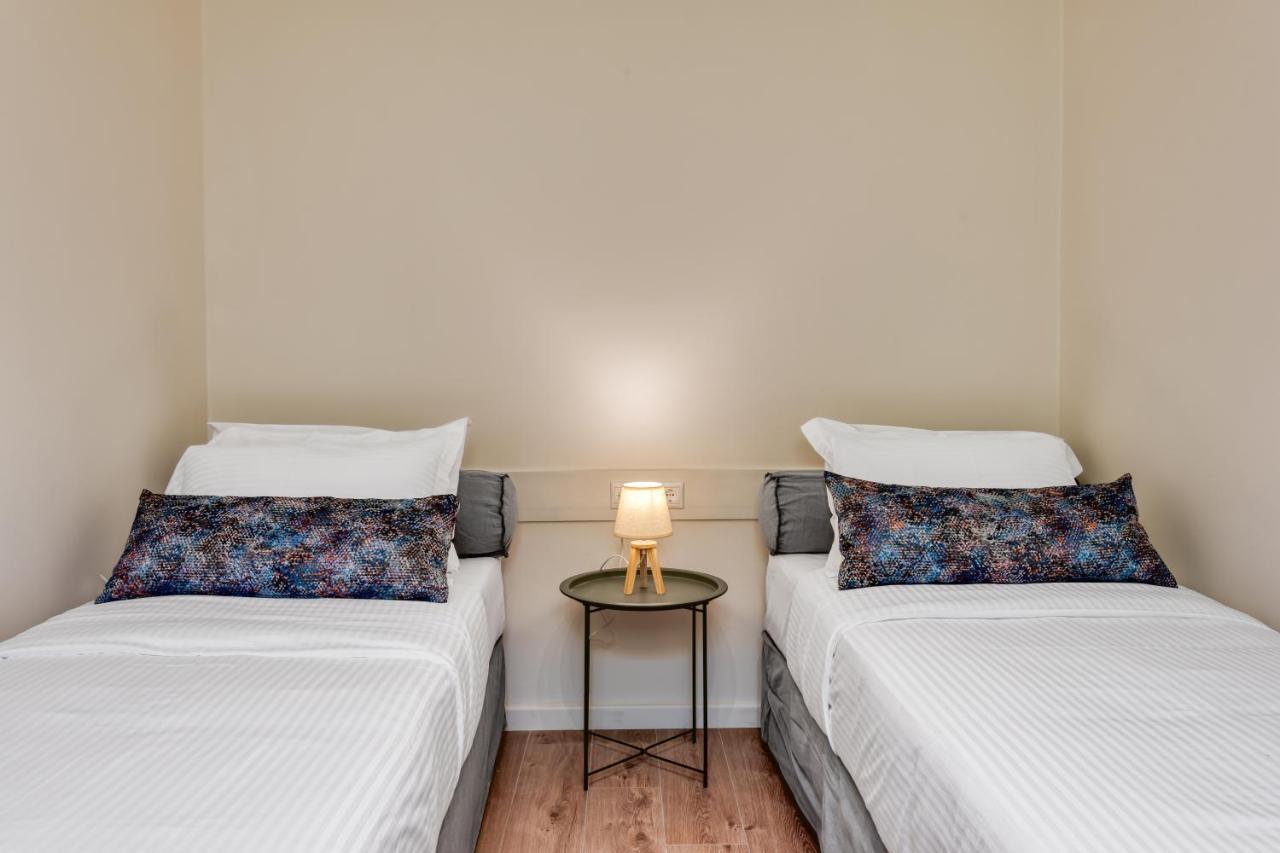 Saronis Suites Saronida Extérieur photo
