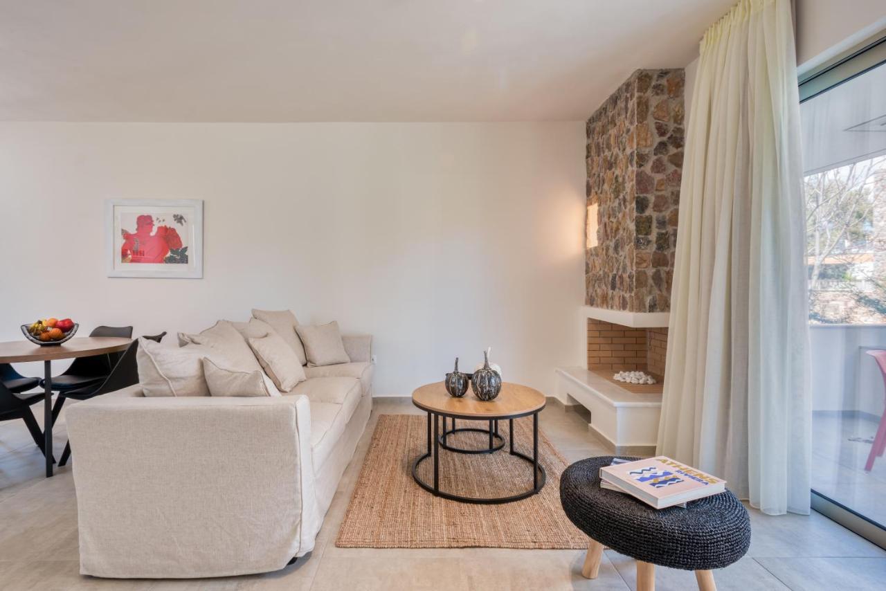 Saronis Suites Saronida Extérieur photo