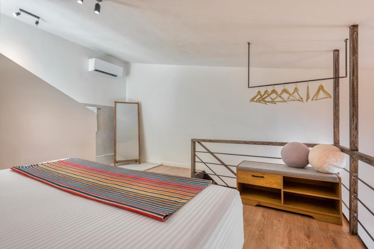 Saronis Suites Saronida Extérieur photo