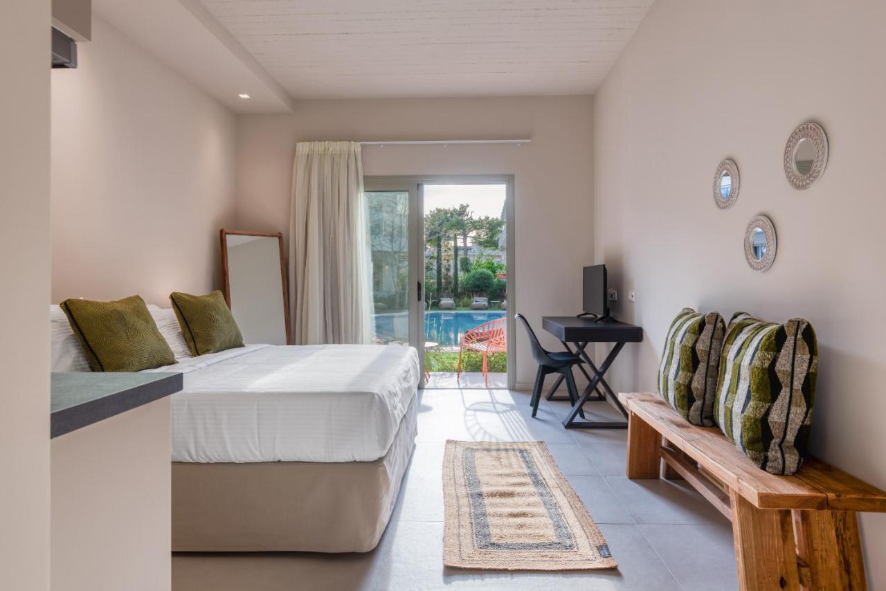 Saronis Suites Saronida Extérieur photo