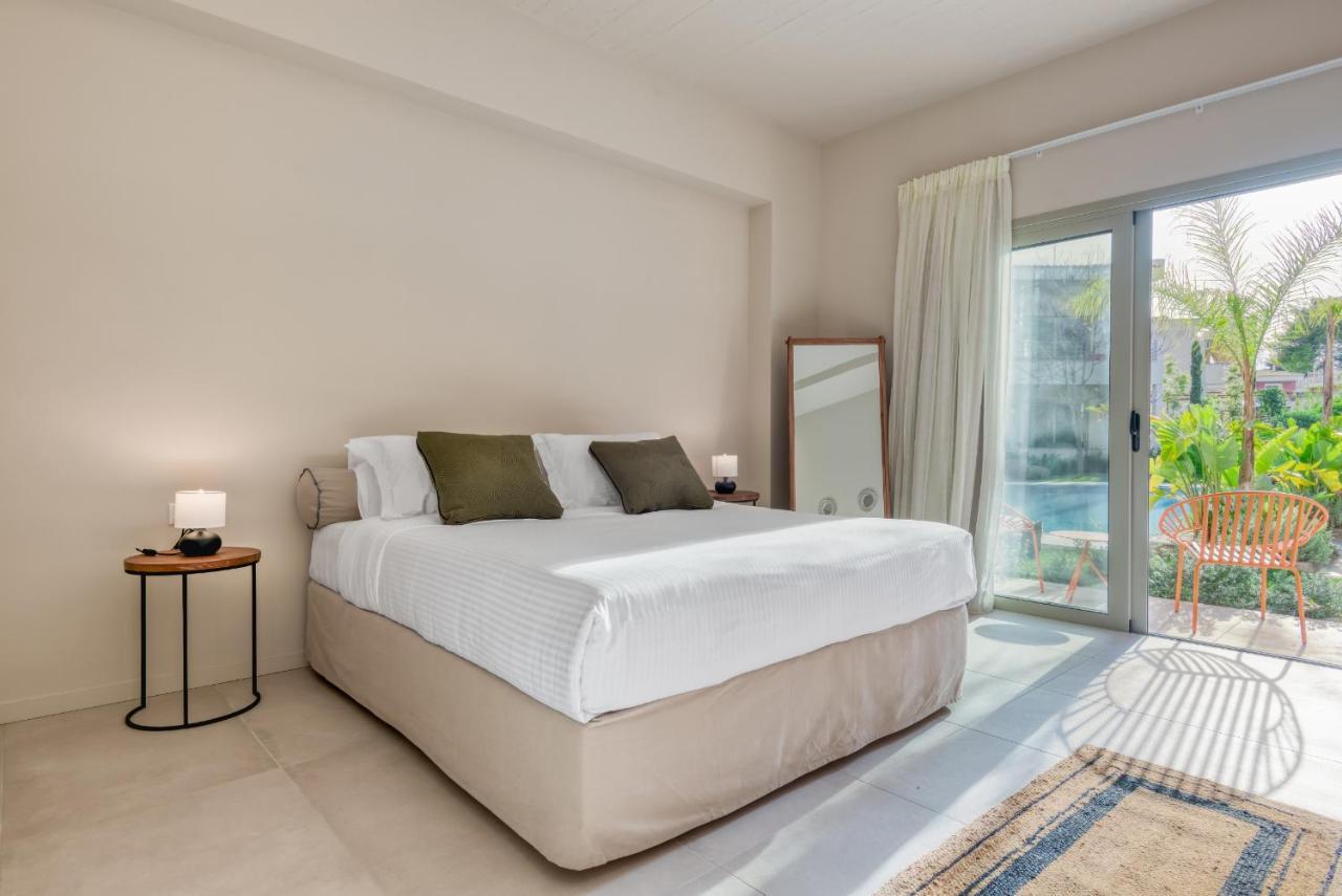 Saronis Suites Saronida Extérieur photo